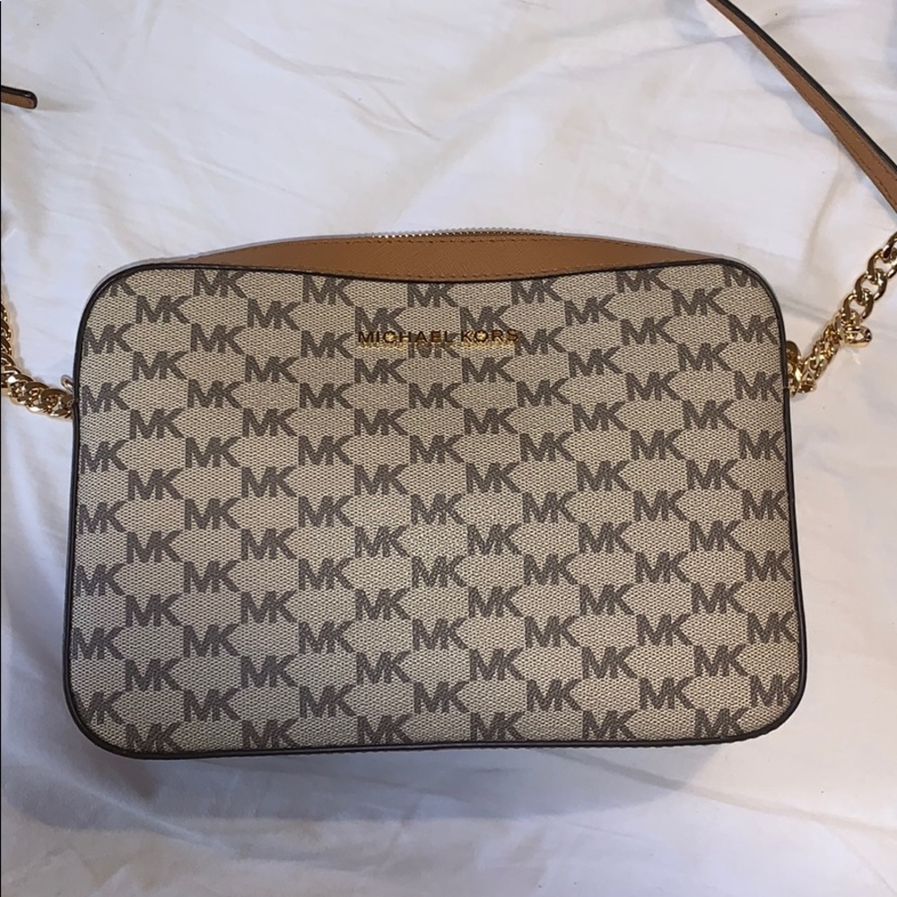 Michael Kors Jet Set Crossbody